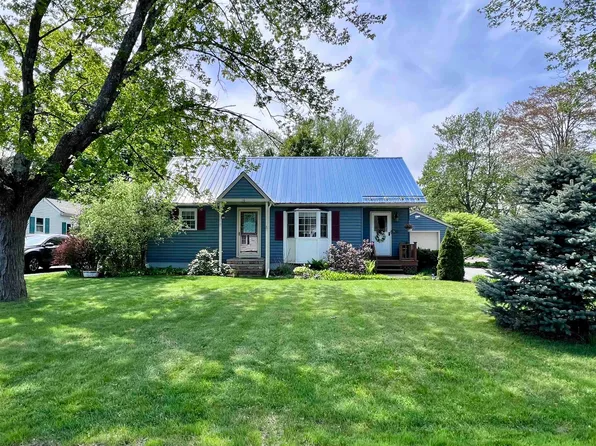 16 Cherokee Avenue, Essex Junction, VT 05452