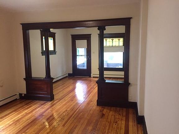 3rd image of 1301 Woodlawn Ave