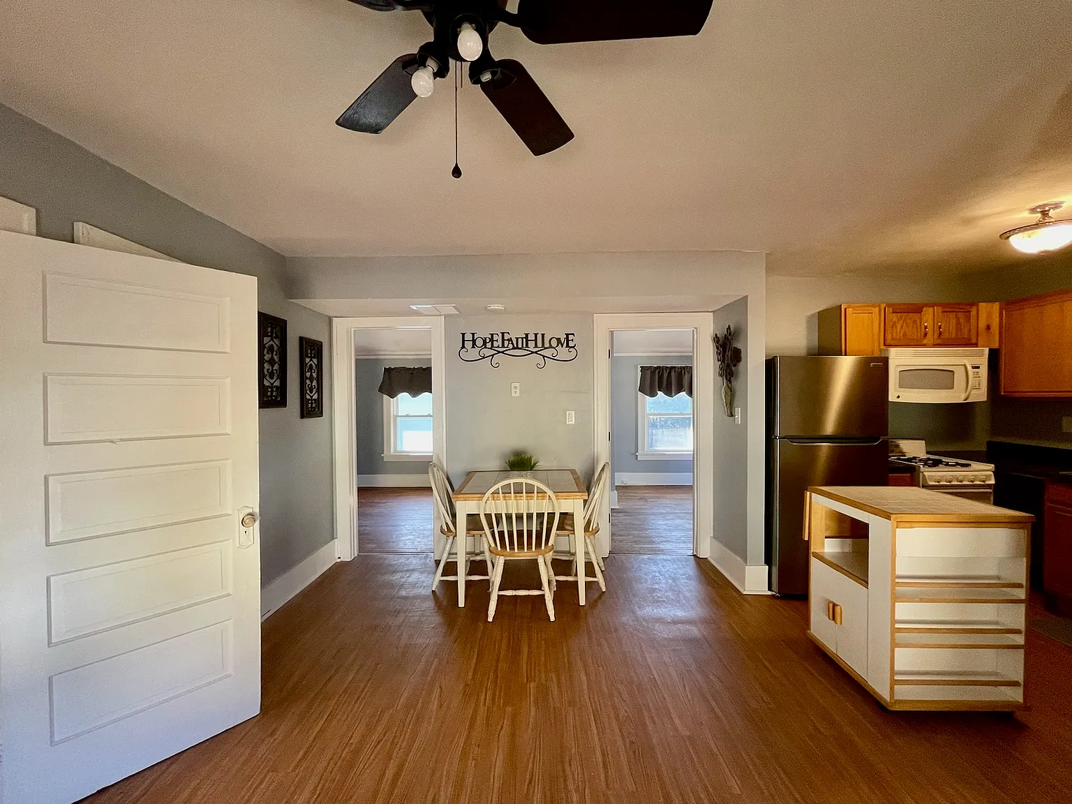 2 bed, 800 sqft, $1,500 — Photo 4