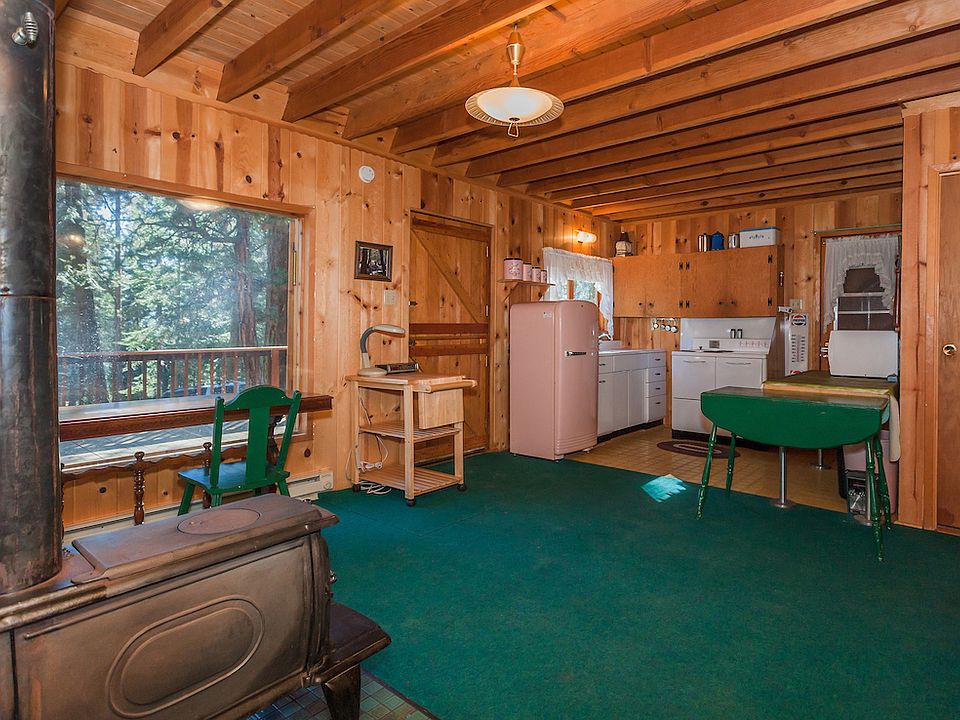 2nd image of 300 Tunnington Dr
