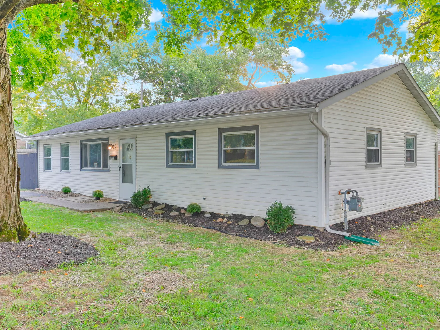 4 bed, 1248 sqft, $1,733 — Photo 3
