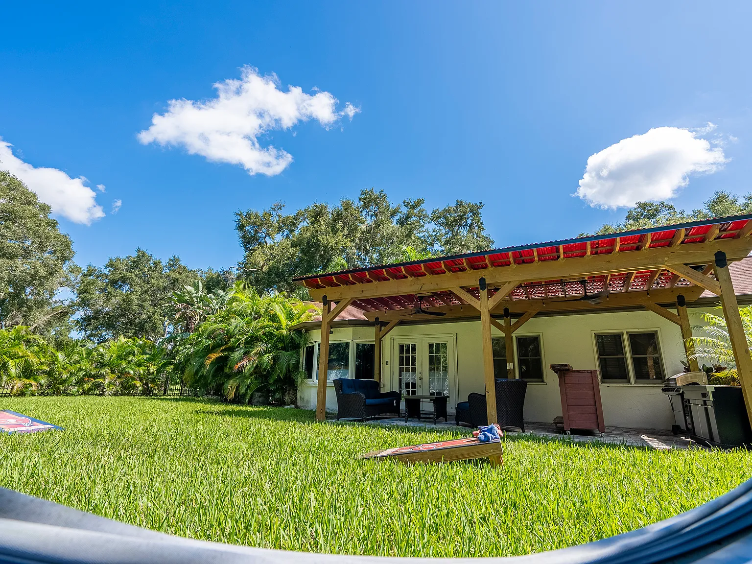 5 bed, 2400 sqft, $4,500 — Photo 4