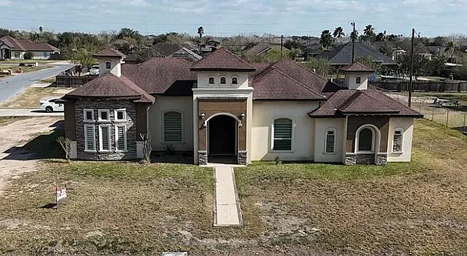 512 Ponciana Dr