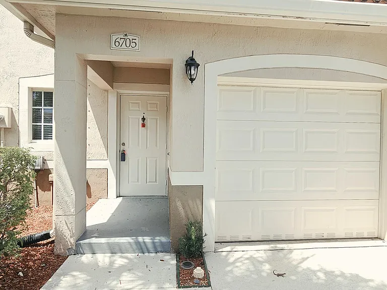 6705 Old Farm Trl #0 — Photo 4
