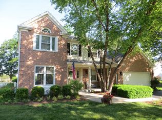 130 Copperwood Dr, Buffalo Grove, IL 60089