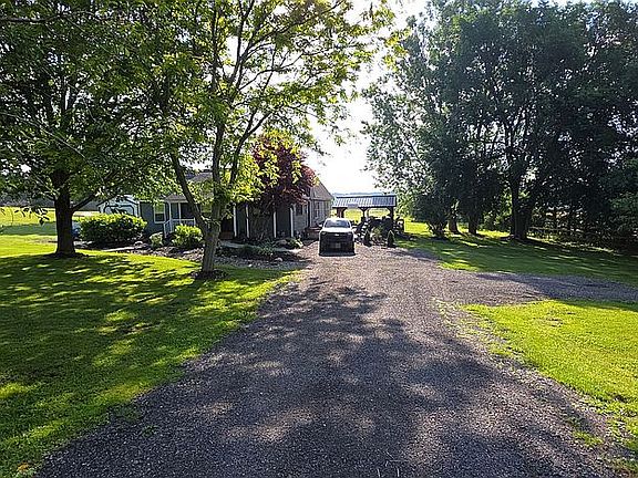 2nd image of 1252 North Rd