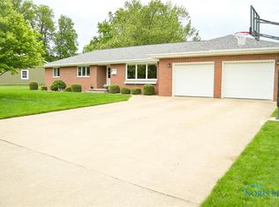 420 W South St, Bryan, OH