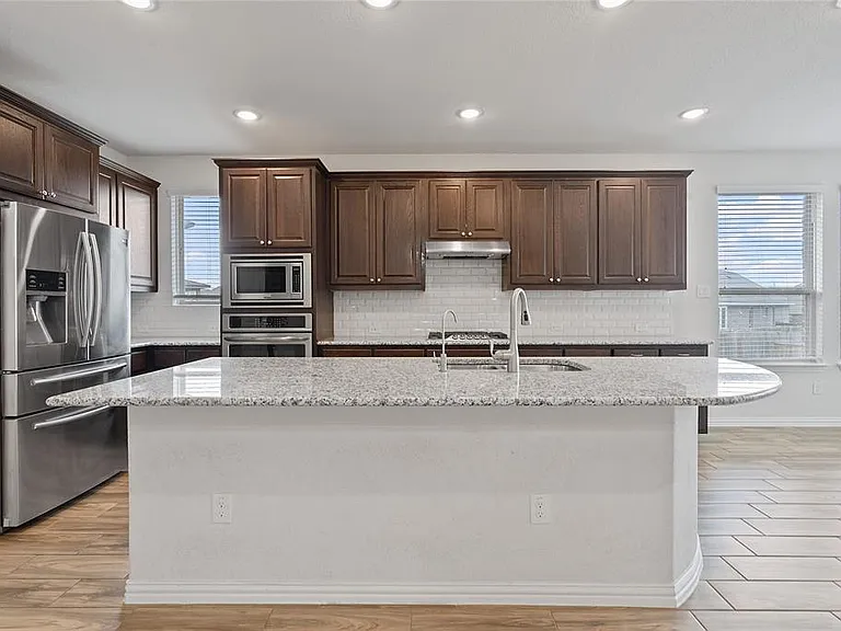 2905 Consuelo Way — Photo 7