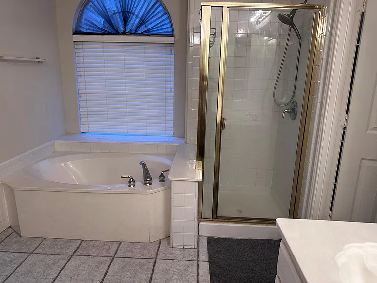 2307 Bay Lakes Ct — Photo 4