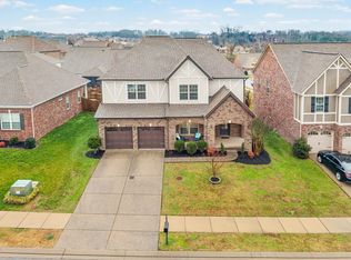 1102 Marys Pl, Lebanon, TN 37090