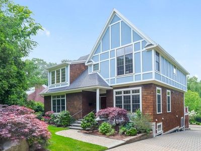 135 Lagrange St, Brookline, MA, 02467