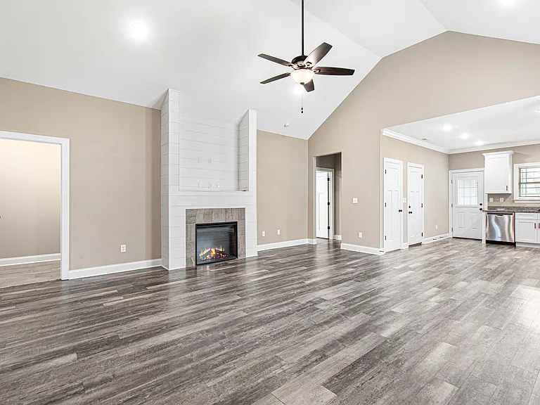 34 Suntrust Dr — Photo 3