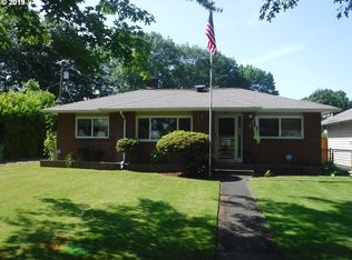 2122 Washington Way, Longview, WA 98632