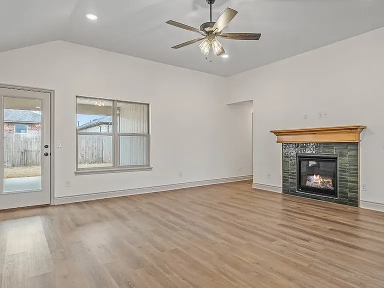 3305 Pagoda Pead Dr — Photo 9