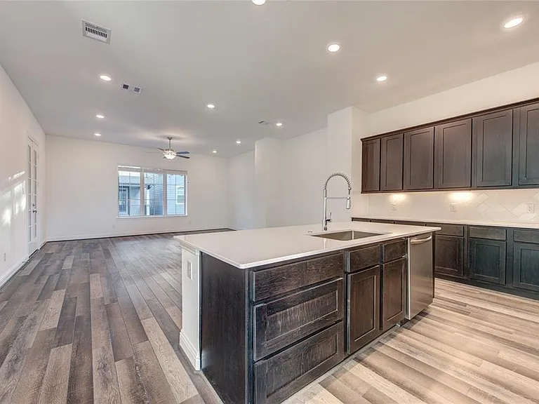 1415 Adell Rose Ln — Photo 41