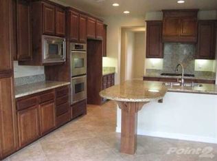 830 Genoa Way, San Marcos, CA 92078