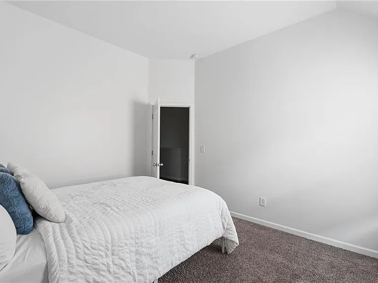 565 Dasheill Ln — Photo 17