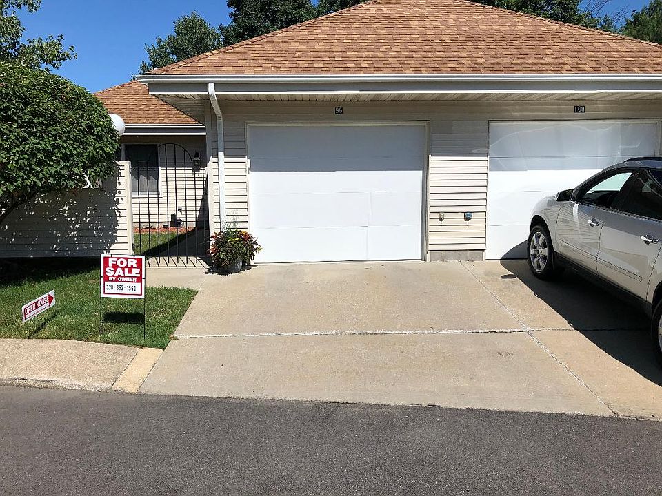 96 Christy Dr, Cuyahoga Fall
