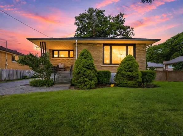 57 Vimy Cres, Sarnia, ON N7S 1J7
