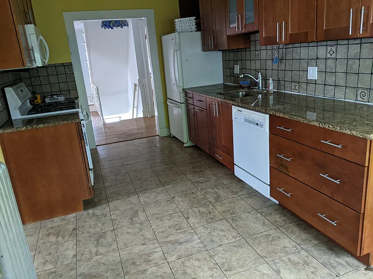 46 Park Avenue Ext — Photo 11