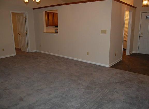 4th image of 7725 Winding Creek Dr