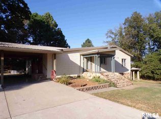 15 Stever Rd, Harrisburg, IL 62946