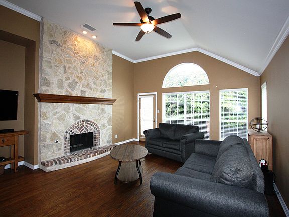 3rd image of 7304 Province St