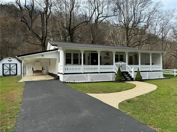 348 Elk River Rd, Procious, WV 25164