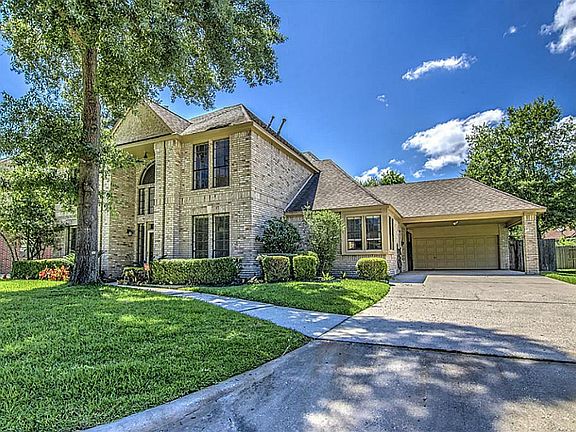 2nd image of 7411 Pine Green Ln