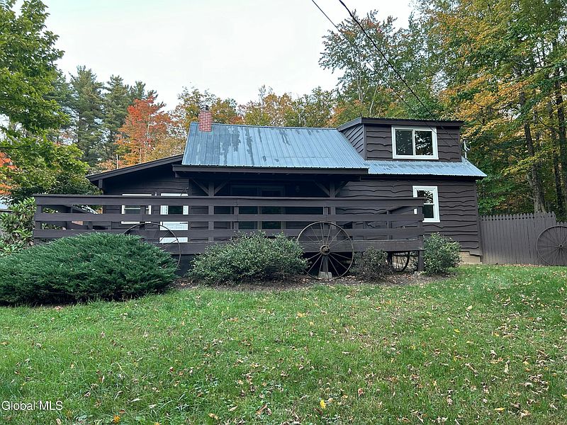 4th image of 121 Hogtown Road