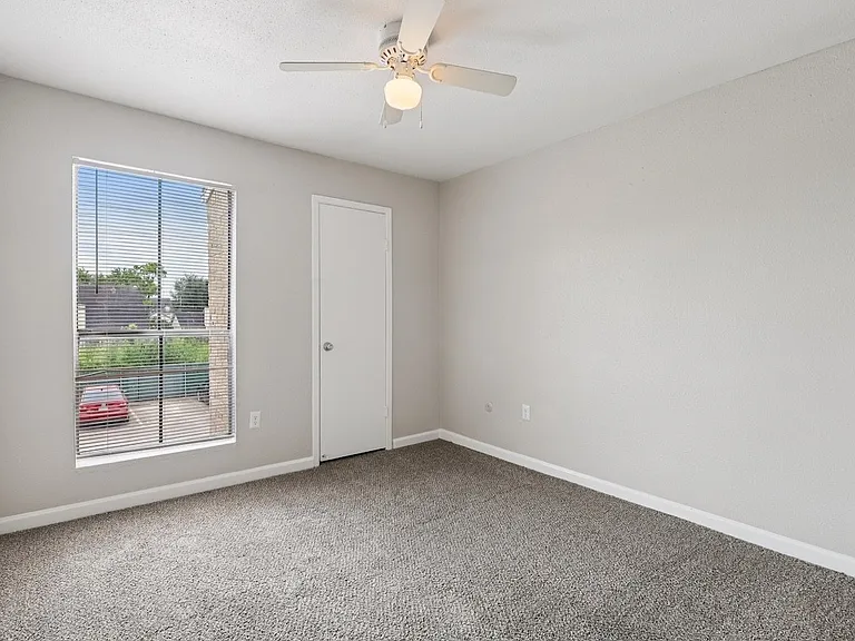 9850 S Kirkwood Rd — Photo 48