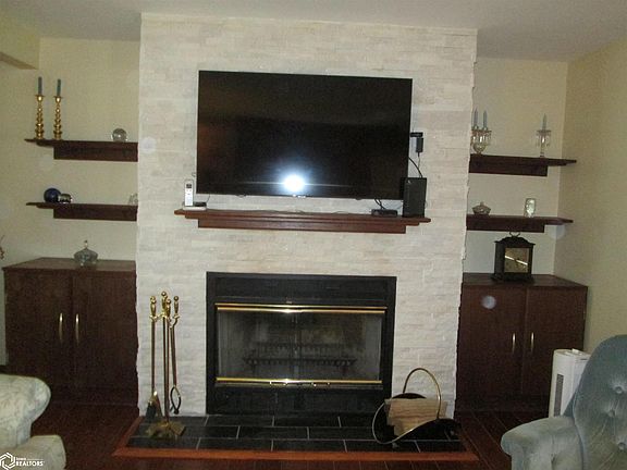 5th image of 2317 Dehn St