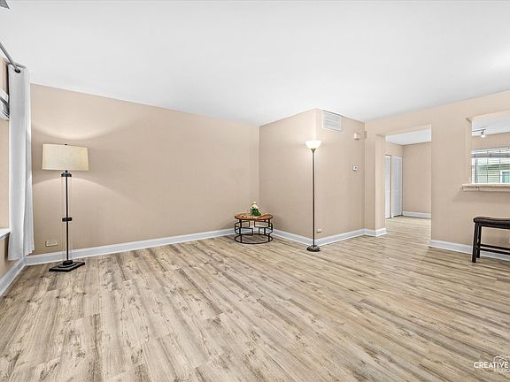 3rd image of 6292 Fremont Dr