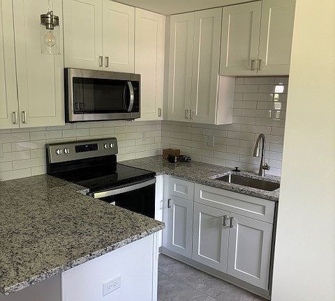 4th image of 410 NW Central St