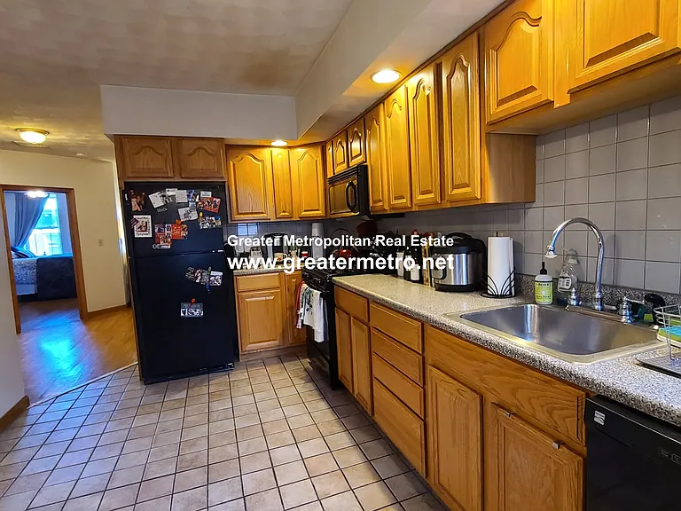 414 Hanover St — Photo 3