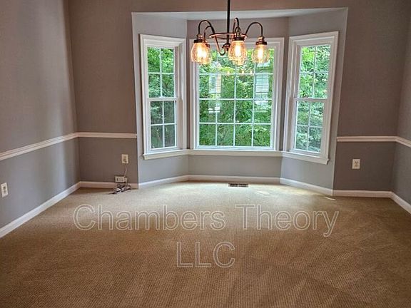 5th image of 8315 Argent Cir