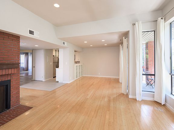3rd image of 835 S Lucerne Blvd APT 209
