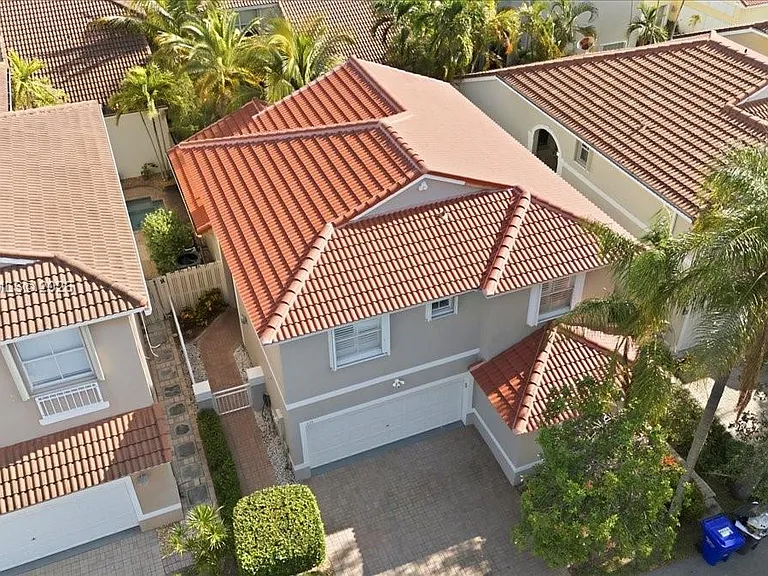 1135 Oysterwood St — Photo 3