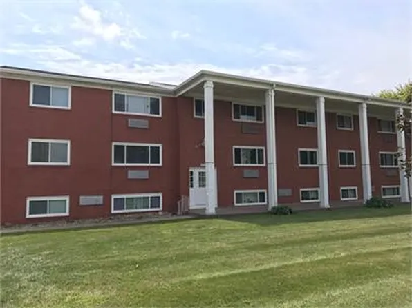 2012 Cedar St, Muscatine, IA