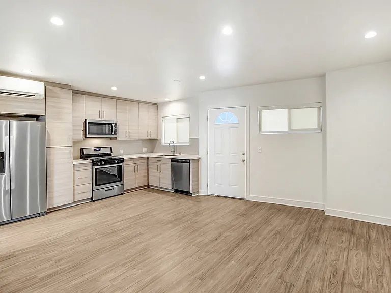 Citra Apartments — Photo 49