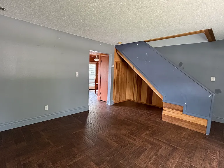 1420 Blue Brook Way — Photo 7