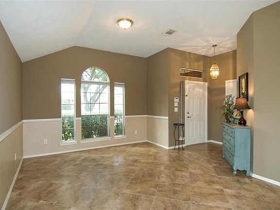 3rd image of 21003 Welwick Ct