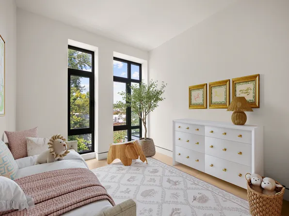 259 Halsey Street image 4 of 9