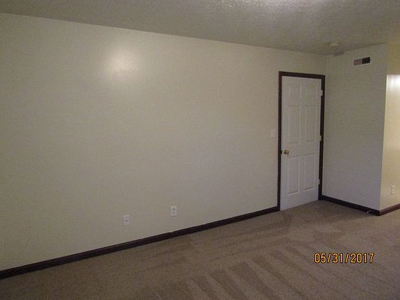 5th image of 118 Colonial Cir #118