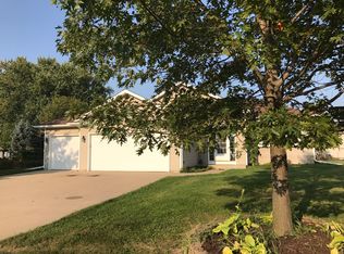 116 Sprie Ct SE, Pine Island, MN 55963