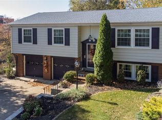 15 Arla Dr, Pittsburgh, PA 15220