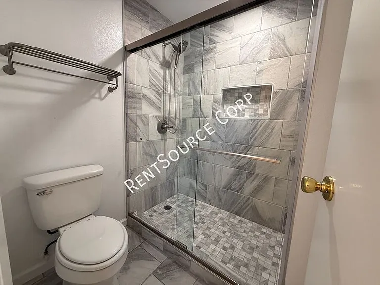 1149 W Avenue H11 — Photo 18