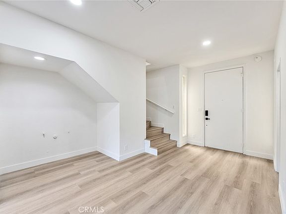 4th image of 1338 Harvard St APT C