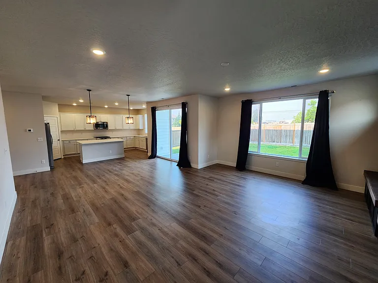 161 E Burdock Loop — Photo 10