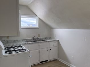 696 Hixville Rd, Dartmouth, MA 02747